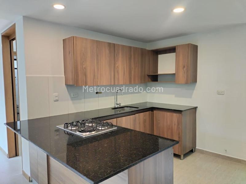 Estudio Acogedor de 1 Alcoba con Balcón en El Poblado - 7