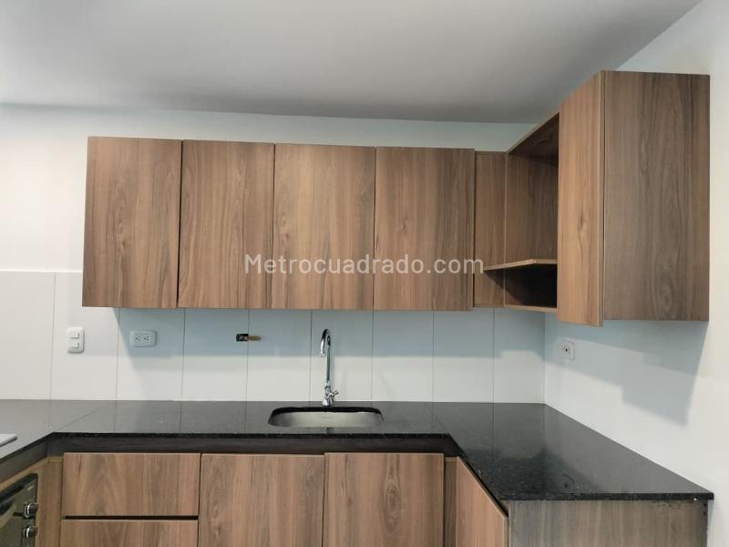 Estudio Acogedor de 1 Alcoba con Balcón en El Poblado - 8