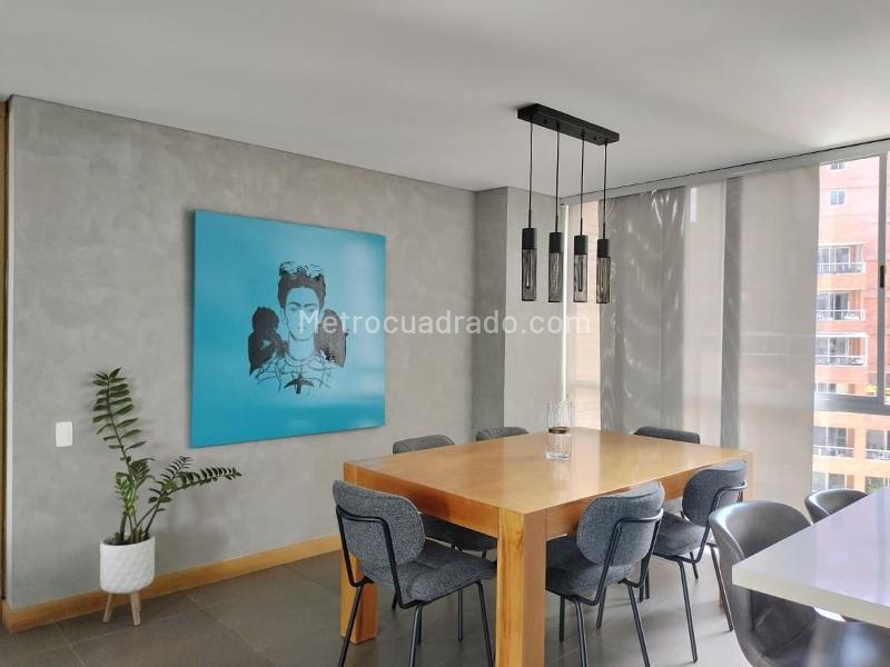 Furnished 2BR Apartment with 3 Baths in El Poblado - 4