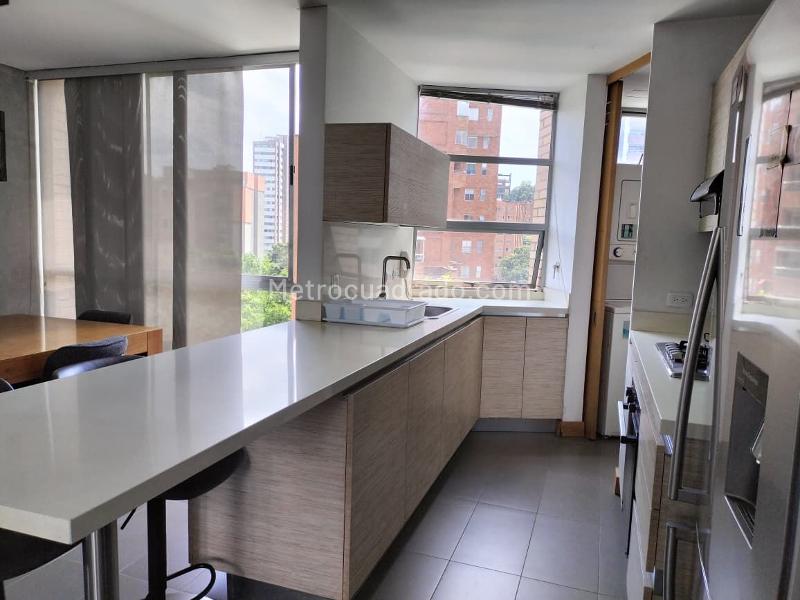 Furnished 2BR Apartment with 3 Baths in El Poblado - 8