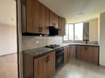 Apartamento de 3 alcobas en venta en El Poblado, Medellín, 140 m² · foto 10 de 19