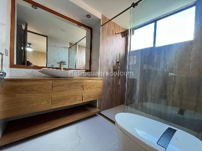 Apartamento de 3 alcobas en venta en El Poblado, Medellín, 140 m² · foto 18 de 19