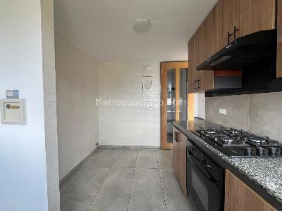 Apartamento de 3 alcobas en venta en El Poblado, Medellín, 140 m² · foto 9 de 19