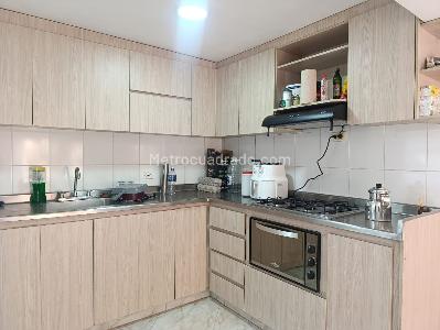Apartamento de 3 alcobas en venta en El Poblado, Medellín, 83 m² · foto 7 de 19