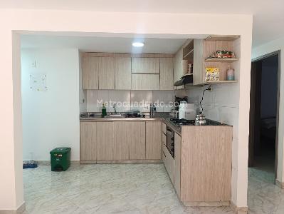 Apartamento de 3 alcobas en venta en El Poblado, Medellín, 83 m² · foto 9 de 19