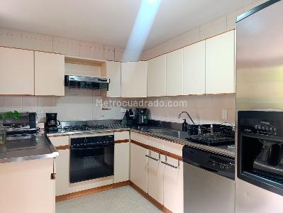 Apartamento de 3 alcobas en venta en El Poblado, Medellín, 148 m² · foto 5 de 18