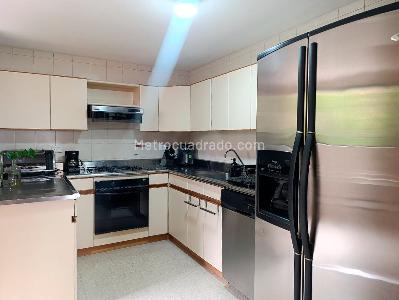Apartamento de 3 alcobas en venta en El Poblado, Medellín, 148 m² · foto 6 de 18