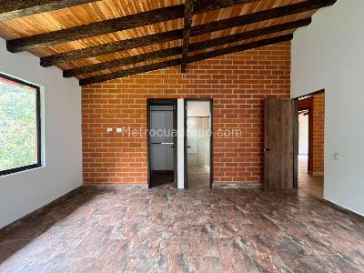 Casa de 3 alcobas en arriendo en Envigado, Envigado · foto 15 de 20