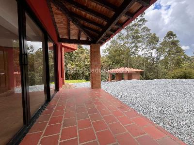 Casa de 3 alcobas en arriendo en Envigado, Envigado · foto 18 de 20