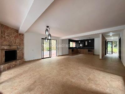 Casa de 3 alcobas en arriendo en Envigado, Envigado · foto 2 de 20
