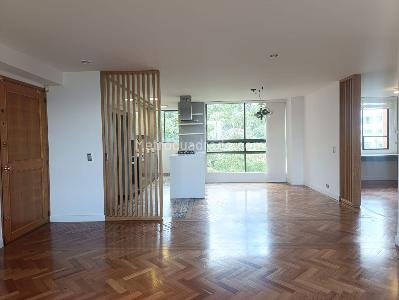 Apartamento de 2 alcobas en venta en El Poblado, Medellín, 140 m² · foto 2 de 18