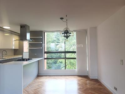 Apartamento de 2 alcobas en venta en El Poblado, Medellín, 140 m² · foto 6 de 18