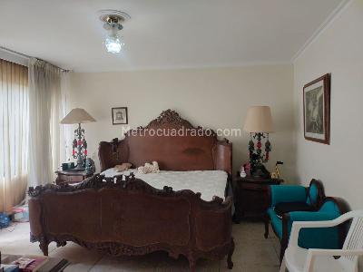 Apartamento de 3 alcobas en venta en El Poblado, Medellín, 208 m² · foto 11 de 17