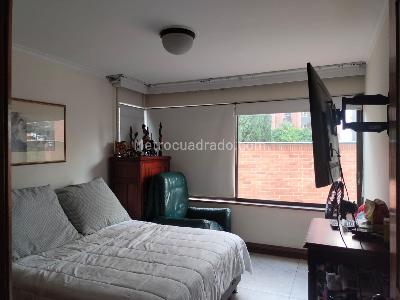 Apartamento de 3 alcobas en venta en El Poblado, Medellín, 208 m² · foto 13 de 17