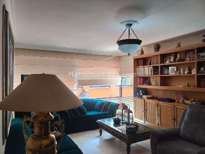 Apartamento de 3 alcobas en venta en El Poblado, Medellín, 208 m² · foto 8 de 17