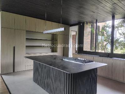 Apartamento en venta en El Poblado, Medellín · foto 6 de 20