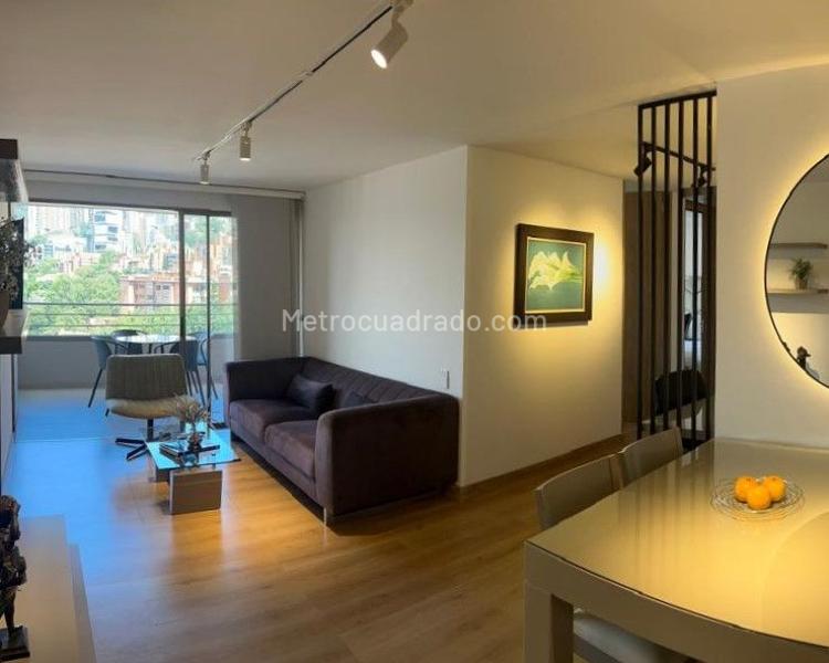 Furnished 2BR Apartment for Rent in El Poblado (Balcony & Parking) - 3