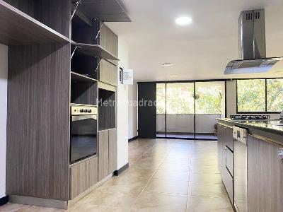 Apartamento de 4 alcobas en venta en El Poblado, Medellín, 165 m² · foto 5 de 18