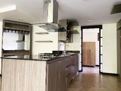 Apartamento de 4 alcobas en venta en El Poblado, Medellín, 165 m² · foto 6 de 18
