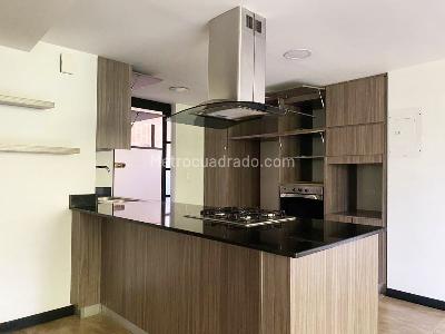 Apartamento de 4 alcobas en venta en El Poblado, Medellín, 165 m² · foto 7 de 18