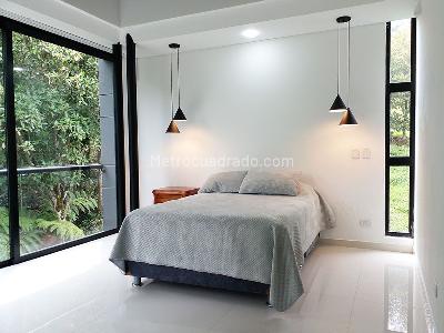 Casa de 4 alcobas en arriendo en Envigado, Envigado, 410 m² · foto 15 de 20