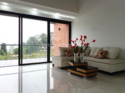 Casa de 4 alcobas en arriendo en Envigado, Envigado, 410 m² · foto 9 de 20