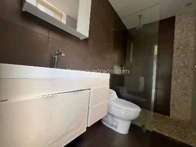 Apartamento de 4 alcobas en venta en El Poblado, Medellín, 310 m² · foto 12 de 18