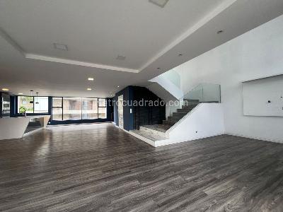 Apartamento de 4 alcobas en venta en El Poblado, Medellín, 310 m² · foto 3 de 18