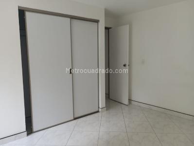 Apartamento de 3 alcobas en arriendo en Manila, Medellín, 98 m² · foto 10 de 11