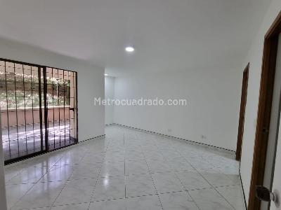Apartamento de 3 alcobas en arriendo en Manila, Medellín, 98 m² · foto 3 de 11