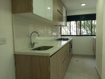 Apartamento de 3 alcobas en arriendo en Manila, Medellín, 98 m² · foto 6 de 11