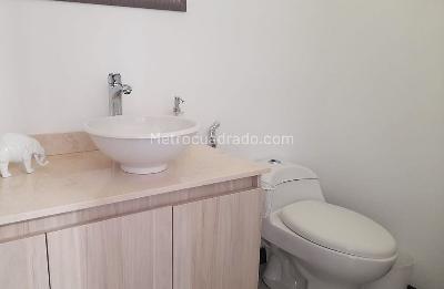 Casa de 4 alcobas en venta en Loma Del Escobero, Envigado, 450 m² · foto 19 de 20