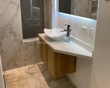 Apartamento de 2 alcobas en venta en El Poblado, Medellín, 175 m² · foto 11 de 11