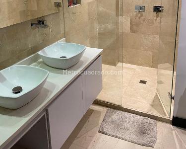 Apartamento de 2 alcobas en venta en El Poblado, Medellín, 175 m² · foto 9 de 11
