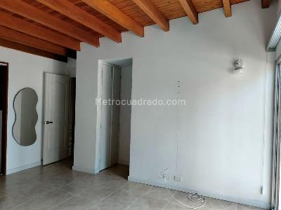 Casa en arriendo en El Poblado, Medellín · foto 11 de 19