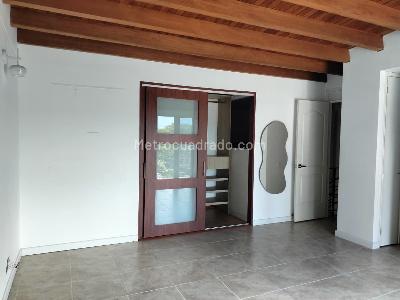Casa en arriendo en El Poblado, Medellín · foto 12 de 19