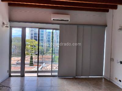 Casa en arriendo en El Poblado, Medellín · foto 14 de 19