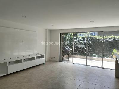 Casa en arriendo en El Poblado, Medellín · foto 4 de 19