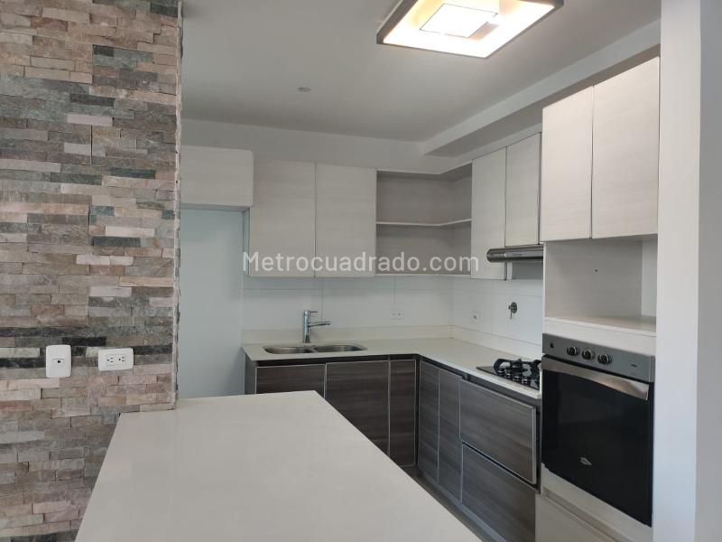 3BR Apartment in El Poblado Closed Unit with Balcony - 5