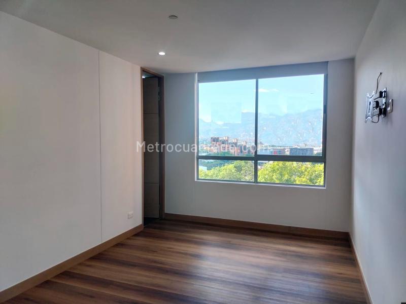 3BR Apartment in El Poblado Closed Unit with Balcony - 9