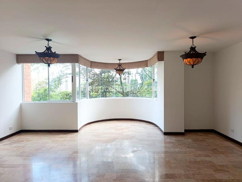 Apartamento Moderno de 3 Alcobas en San Lucas