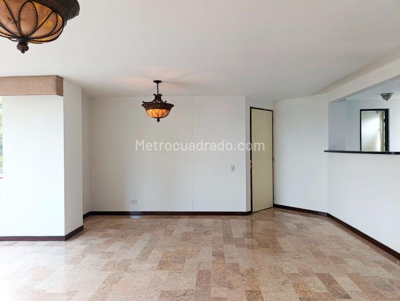 Modern 3BR Apartment in El Poblado - 5