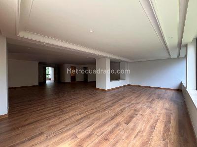 Apartamento en venta en El Poblado, Medellín · foto 2 de 20