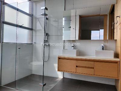 Apartamento en arriendo en Lalinde, Medellín · foto 17 de 20