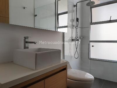 Apartamento en arriendo en Lalinde, Medellín · foto 18 de 20