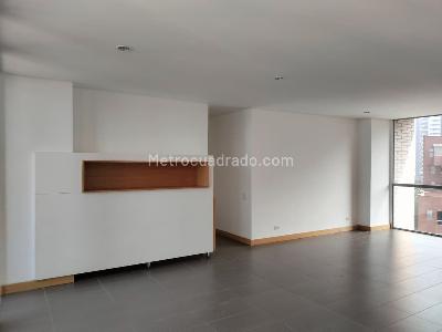 Apartamento en arriendo en Lalinde, Medellín · foto 4 de 20