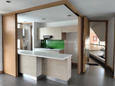 Apartamento en arriendo en Lalinde, Medellín · foto 5 de 20