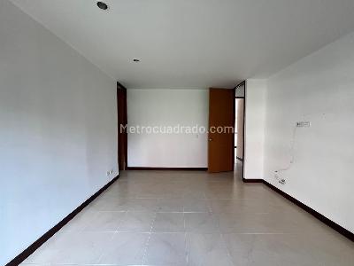 Apartamento de 3 alcobas en arriendo en El Poblado, Medellín, 135 m² · foto 11 de 18