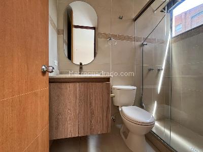 Apartamento de 3 alcobas en arriendo en El Poblado, Medellín, 135 m² · foto 17 de 18