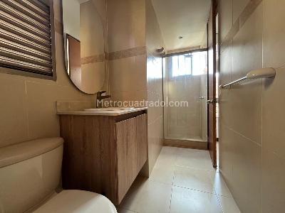 Apartamento de 3 alcobas en arriendo en El Poblado, Medellín, 135 m² · foto 18 de 18
